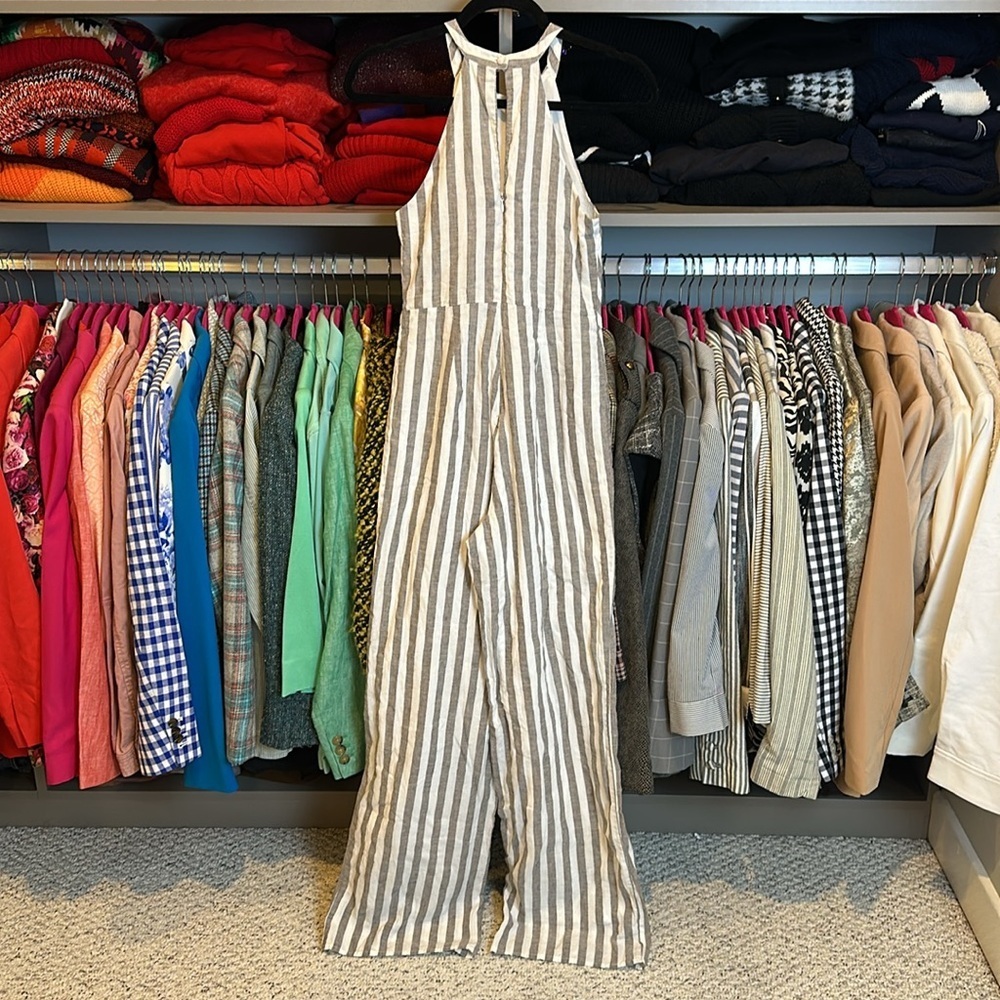Sugar lips gray/white striped sleeveless back zipper closure jumpsuit size XS - Picture 3 of 3